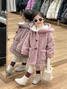 Giubbotti Cappotti per ragazze 2024 Bambino spesso caldo viola doppio strato di lana d'agnello 3d orecchio con cappuccio bambina vestiti invernali