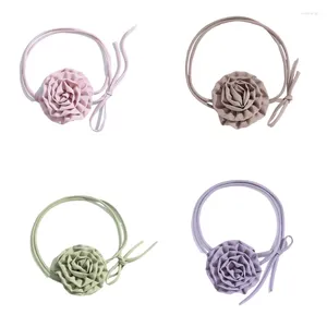 Collane con ciondolo Collana con fiori di rosa Accessorio con catene di clavicole a forma di fiore irregolare