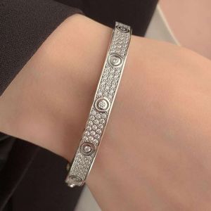 Klassisk designer armband mode s925 sterling silver italienska high-end kvinnor armband ins ljus lyxig utsökt gåva
