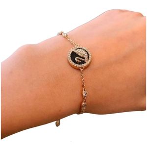 Swarovskis smycken armband designer kvinnor original kvalitet charm armband skal skiva svan mångsidig trend armband gåvor