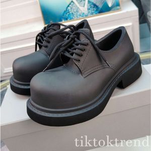 Designer steroidss derby skor svarta sneakers män herr sko eva extra rund tå lätt vikt material snör upp lyx sneaker mjuk trasa ny mode storlek 38-44