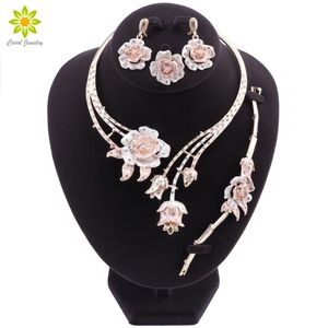 Nigeria Classic Jewelry Set Elegant Bride Wedding Flower Shape Halsbandörhängen Armband Ring Set för Dubai Women 240102