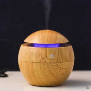 Umidificatori Umidificatore elettrico da 130 ml Diffusore di olio essenziale di aromi Umidificatore ricaricabile tramite USB per venature del legno con luci LED colorate