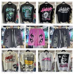 Magliette da uomo camicia Hellstar Graphic tee Hellstar Shorts Shorts Shirt Shirts Tracksuit Black Mens Black Mens Abbigliamento lavata in tessuto Street Graffiti Lettering Foil Stampa vintage L