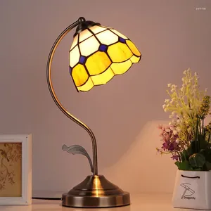 Vasi Vintage LED Tiffanylamp per camera da letto lampada da comodino E27 mosaico in vetro colorato decorativo per la casa