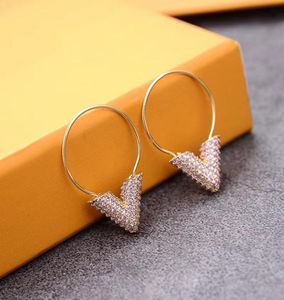 luxury V letters pearl designer stud earrings for women 18k gold silver retro vintage shining diamond stone brand earring earing j9619977