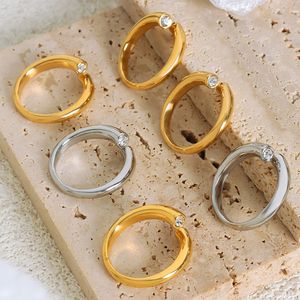 Kvinnors zirkonring rostfritt stål pläterat med 18k guld enkel och kreativ geometri ring mode smycken gåva