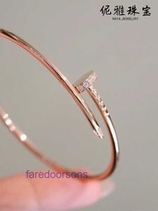 Designer Bangle Car Tiress för kvinnor och män 18K smycken Nagelarmband Ringhalsband Naturligt True Surm SMRIKT EDITION Grovt klippt huvudsvans har originallåda