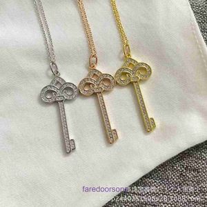 Tifannissm Pendant Necklac Best sell Birthday Christmas Gift T Family Iris Key 925 Silver Plated 18k Rose Gold Light Luxury Set with Full Have Original Box
