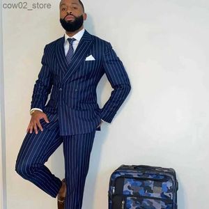 Мужские костюмы Blazers Fashion Navy Blue Pinstripe Men Suits 2 штуки для жениха.