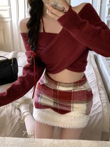 Abiti da lavoro Natale rosso elegante set da 2 pezzi da donna con spalle scoperte Minigonna vintage sexy adatta alla moda coreana femminile abiti casual 2024