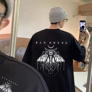 バッドオメンズバンドグラフィックTシャツ半袖カップルロックパンクゴシックストリートウェア男性トップスTシャツメンヴィンテージ特大Tシャツ240102