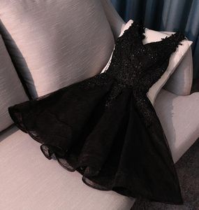 Elegante schwarze Cocktailkleider 2021, Tüll-Applikationen, ärmellos, Perlen verziert, Abschlusskleider, kurzes Pailletten-Abschlussballkleid, Heimkehrkleid 7713452