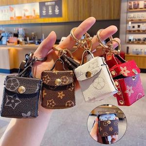 Lanyards 4Colors Cute Presbyopia Leather Cartoon KeyChain Coin Purse Headset Mini School Bag Design Tassel Key Ring PU Leather Car Keychain