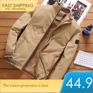 Stones Island Jacke 2023 CP Mantel Seitennaht Einsatz Tasche Spot Kaschmir Reißverschluss Frühling und Herbst Baumwolle Kurze Freizeitjacke für junge Männer 662 943 145