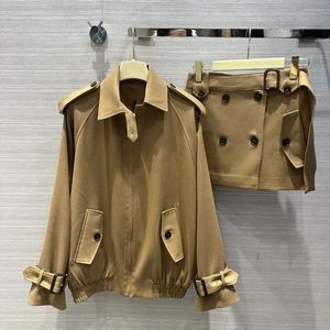 İş Elbiseleri 2024 Erken İlkbahar Çizgisi Melade gevşek ceket ceket a-line düşük bel etek rüzgar kırıcı Set Kadınlar İki Parça