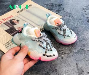 AOGT Autumn Infant Girl Boy Shoes أحذية صغيرة قابلة للتنفس الأطفال الأزياء ألوان مطابقة ناعم أسفل المشي أحذية 20113040210985105600