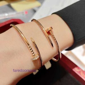 Designerskie opony bransoletki dla kobiet i mężczyzn Bransoletka paznokciowa 18K Rose Gold Head Ogon z diamentami mężczyźni kobiety mają oryginalne pudełko