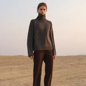 女性のセーター2024秋と冬の女性タートルネックセーター肥厚したニットデザインカシミア