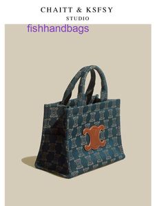 Borse tote di design di lusso Negozio online di Celins 2024 Borsa nuova moda Borsa a tracolla singola a spalla grande con logo reale