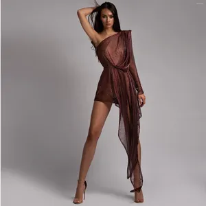 Party Dresses Elegant Short Russet Prom för Women's 2024 One Shoulder Illusion Spot Pleated Simple Evening Gowns Custom Made Made