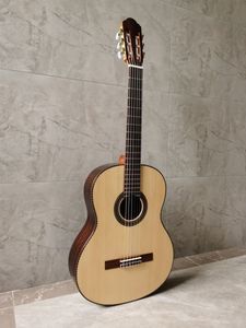 Top Quality 39 inches Solid Spruce Classical Guitar Rosewood Body