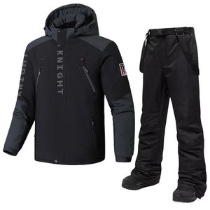 Giacche Tuta da sci di grandi dimensioni 6xl Uomo Inverno caldo pile Giacche da sci Pantaloni Cappotto da neve antivento Abbigliamento da snowboard all'aperto Set Tute da marito