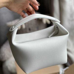 Designer de bolsa 2024 Embreagem Senhoras Almoço Primeira camada Couro de couro genuíno bolsas de bolsas de couro de couro genuíno bolsas de alta qualidade