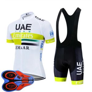 Uppsättningar UAE Team 2021 Men Cycling Jersey Set MTB Bike Clothing Bicycle Shirt Bibb Shorts Suit Summer Bital Racing Wear Sports Uniform