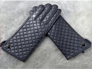 Fashionwinter top quality Genuine Leather Luxury original fashion brand gloves Classic diamond lattice soft warm sheepskin finger2363643