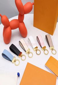 2023 Keychain Key Chain Buckle Keychains Lovers Car Handmade Leather Men Women Bags Pendant Accessories 4 Color 65221 with box dus6571618