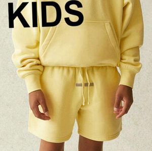 Barn shorts barn pojkar flickor designer streetwear klassisk brev tryck lös dragkammare överdimensionerade sweatshorts joggar tunna fleece6291945