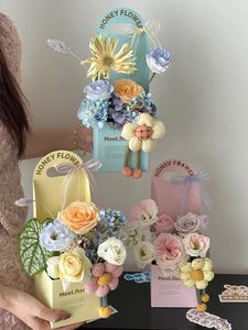 Scatola portatile con fiori dorati in stile confezione regalo Acquista scatole per composizioni fai-da-te Materiali di imballaggio per mazzi di fiori per la festa degli insegnanti
