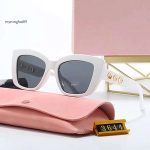 Miumius Designer Sunglasses for Women Square Cat Eye Women Glasses新しいヨーロッパ系アメリカ人ファッションサングラスUV保護女性カラーオプションUV400シェード