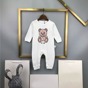 2024新生児のためのボディスーツ純粋な綿の長袖の服新生春の子供ロンパーズクラシックプリントジャンプスーツ衣類CSD2401032-6