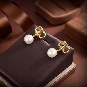 Stud Dangle Chandelier Drop Pearl Earrings Gold Dangle Earring Designer för kvinna Fashion Luxury Brand Letter V Mans Stud Earings Girls Ear Studs Brincos