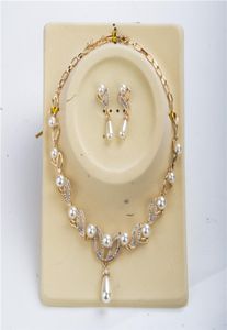 18K Gold Girl Pearl Naszyjnik Pearl Kolczyki Zestawy Kwiaty roślin Kryształowy Pearl Pearl MOSAIC Fashion Bejdka Zestaw biżuterii koktajlowej J2402749