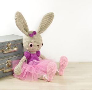 Ballerina Bunny szydełka amigurumi miękka zabawka królika urocza zabawka grzechotka 9108142