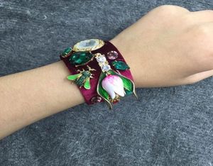 2020 Şarap Kırmızı Velvet Barok Retro Bee Bangles Crystal Gem Çiçek Takımları Kadınlar İçin Açık Bilezik Seviyor Hediye Bileği Band12258130