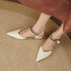 Sandaler för kvinna White Pointed Toe Summer 2024 Women's Shoes Red Footwear With Low Heels H Designer Price Casual