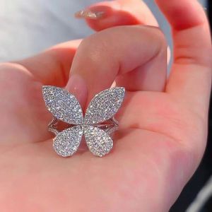 Bröllopsringar Caoshi Sparkling Fjärilsfinger för kvinnor Vackra elegant Lady Engagement Party Jewelry Delicate Design Accessories Gift
