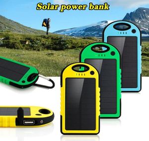 5000mAh Banca di energia solare impermeabile antiurto Antipolvere portatile Batteria esterna solare per tutti gli smartphone2559813