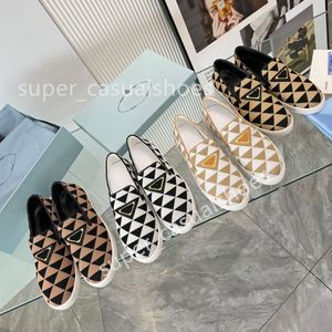 Designer Sneakers Womens Casual Shoes Triangle Logo Brand loafers Women Trainers Fashion Platform shoes With Box 35-41