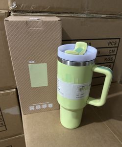 US Top Designer 40oz Stainless Steel Cups with Silicone handle Lid And Straw Car mugs Keep Drinking Cold Water Bottles Quality