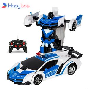 RC Transformación de coches Robots Vehículo deportivo Modelo Drift Car Toys Cool Deformation Car Kids Toys Regalos para niños 240102