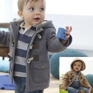 Cappotto Neonati maschi Giacca Abbigliamento invernale 2014 Primavera Nuovi bambini Capispalla Cappotto Vestiti spessi Abbigliamento per bambini con cappuccio 2 colori Vendita calda