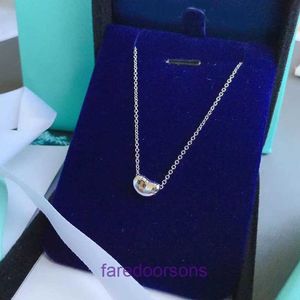 Pendant Necklace Tie Home Collar Chain Designer Jewelry Tifannissm T Family Pure Silver 925 Acacia Bean Simple and Fashionable Chic Cool Vers Have Original Box