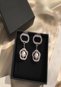 Серьги-кольца Luxurys Desingers Высокое качество Экстравагантные висячие серьги-петли для женщин Классический дизайнер серебряная буква elagant 2162760