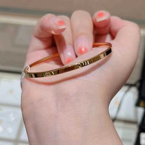 Diseñador Tornillo Brazalete Pulsera Moda Joyas de lujo Cuidador Original Moda 18K Diamante de oro para mujeres Hombres Pulseras de uñas Pulsera de joyería de plata O53Z