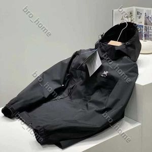 Arc Ceket Tasarımcı Ceket Mens Puff Windsreak Su Geçirmez Ceketler Kadın Arcterxy Ceket Hafif Yağmurluk Puffer Kapşonlu Açık Yürüyüş Giysileri Z7F6